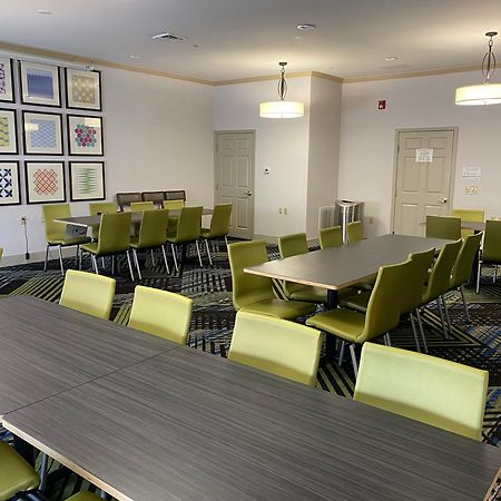 Holiday Inn Express & Suites Indianapolis North - Carmel By Ihg Exterior foto