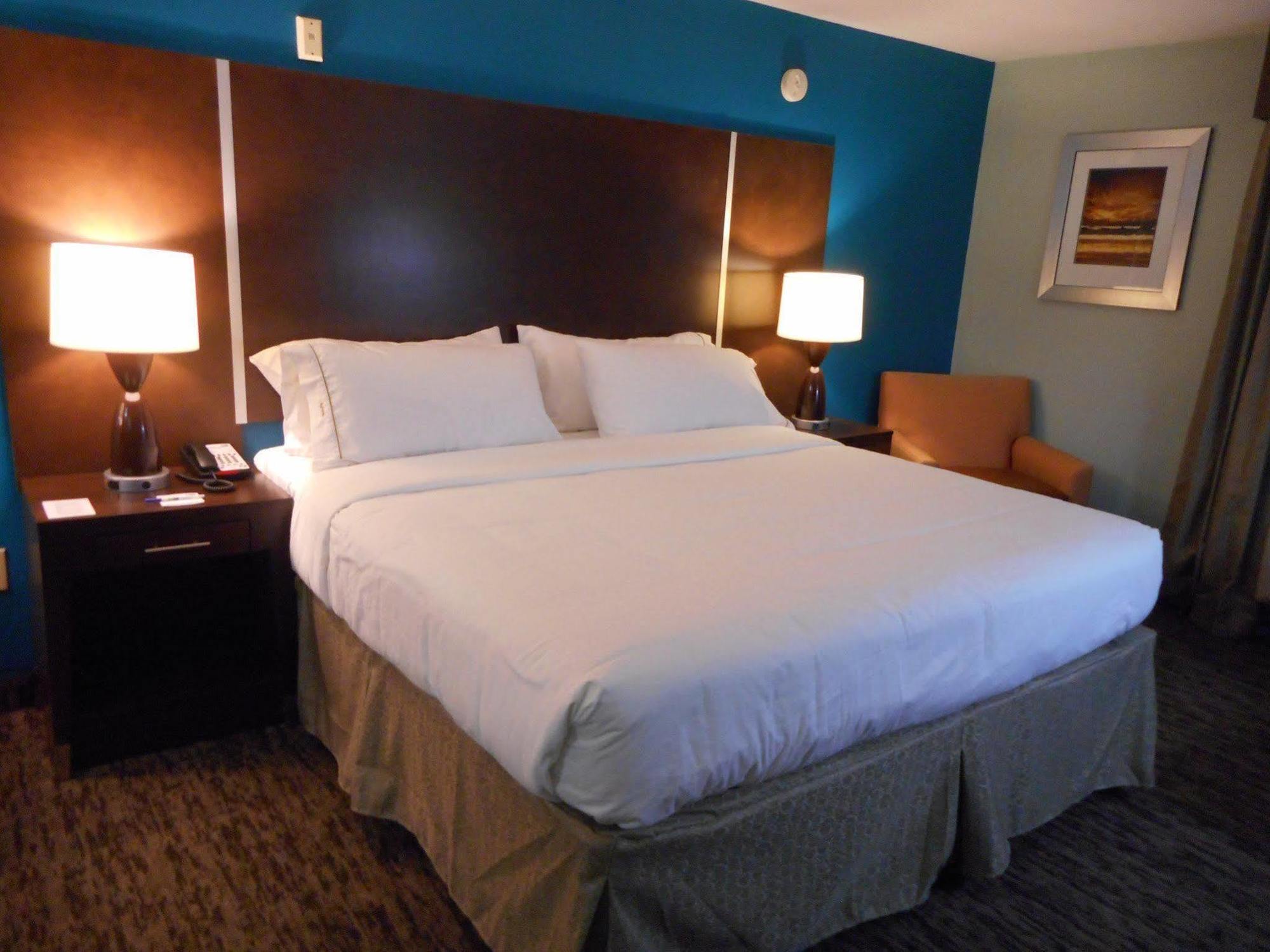 Holiday Inn Express & Suites Indianapolis North - Carmel By Ihg Exterior foto
